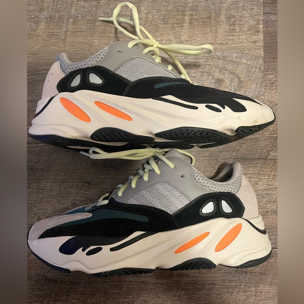 Yeezy Waverunner Size 9